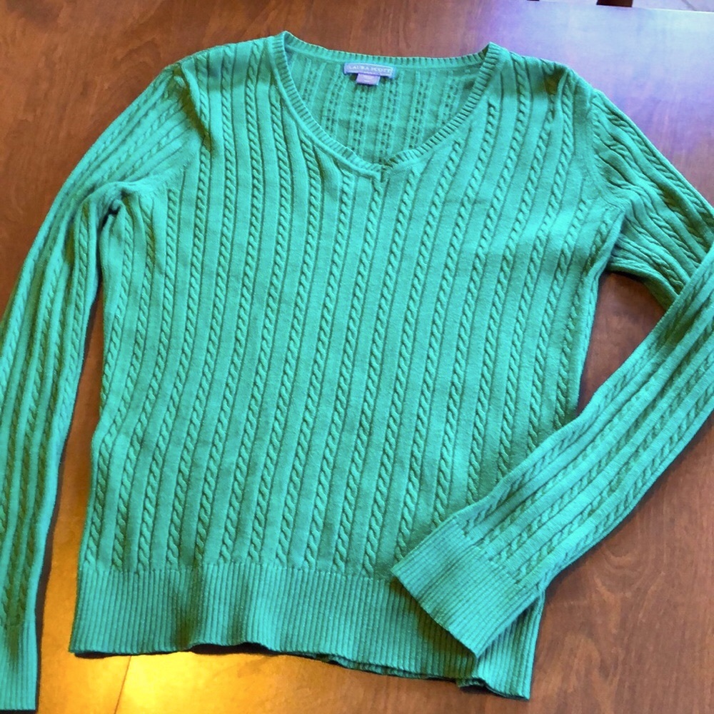 Free with bundle! Moss Green Cotton blend Cabled Sweater. Laura Scott. Size M.